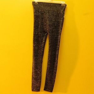 5/$25.00 NWT NoComment NY-LA lined stretch leggings